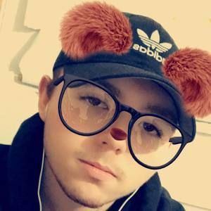 Meet your Posher, Lucas